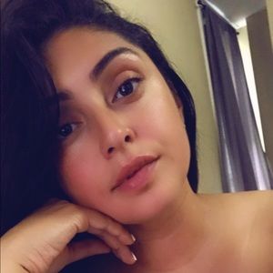 Meet your Posher, Adriana
